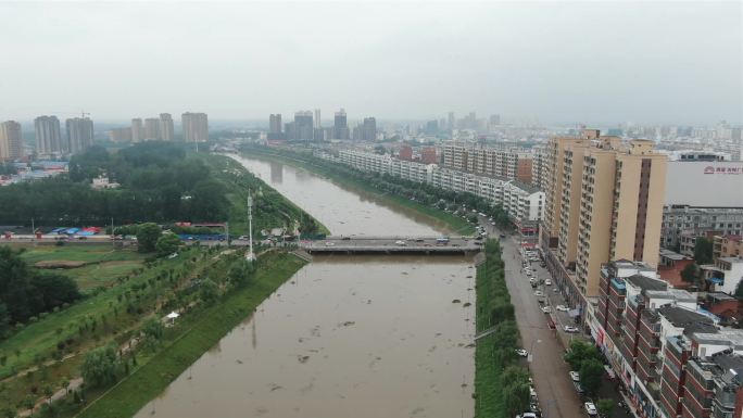 航拍大雨后的县城洪水水位
