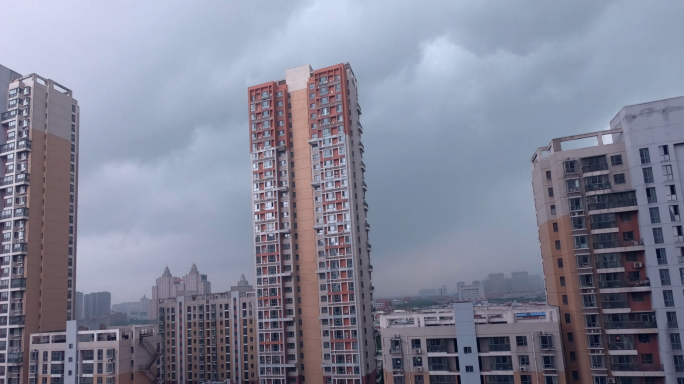 暴雨大雨来临乌云延时