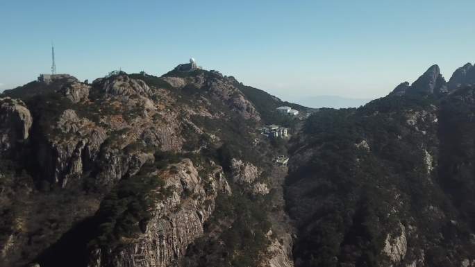 航拍安徽黄山光明顶飞来石4K