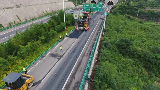 原创航拍高速公路施工现场