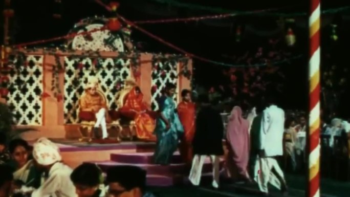 60年代印度泰姬陵街道马路自行车传统婚礼