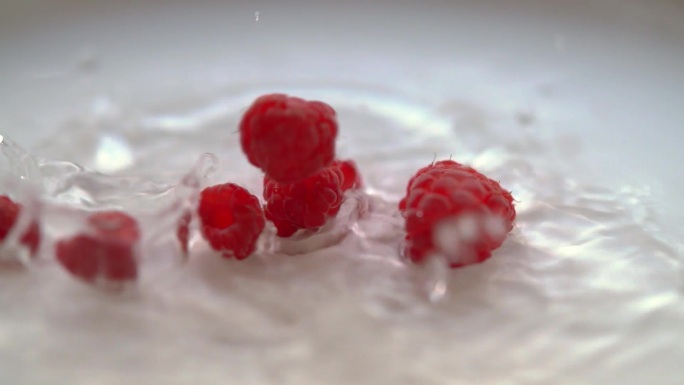 树莓桑葚新鲜水果红色浆果