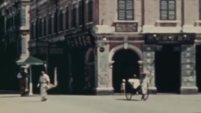 30年代广西北海老街行人商铺建筑菜市场