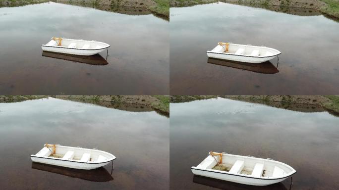 【2.7k画质】湖泊小船航拍素材