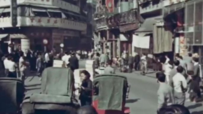 30年代城市街头街拍旗袍墨镜青年时髦女性