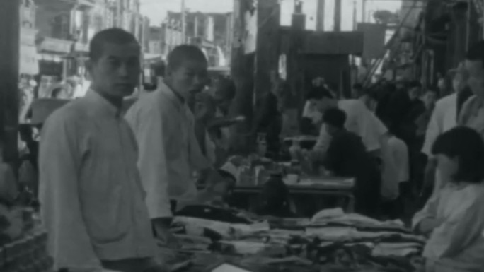 30年代北京大栅栏繁华商业区商铺招牌