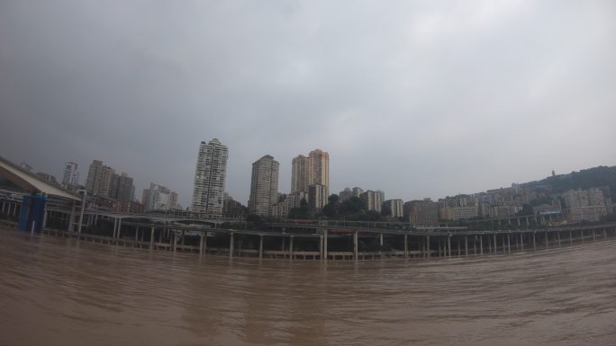 重庆嘉陵江边拍摄李子坝和牛角沱度延时