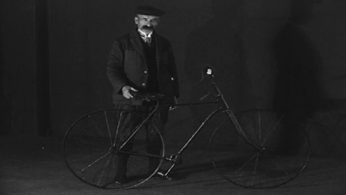 上世纪初第一台自行车