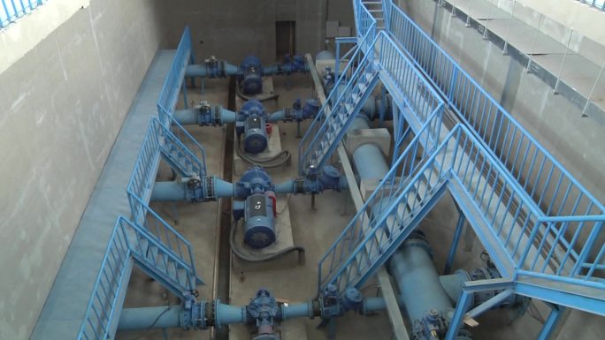 供水站内机器水泵