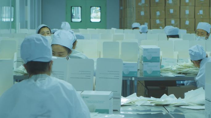 疫情口罩生产医疗器械生产车间
