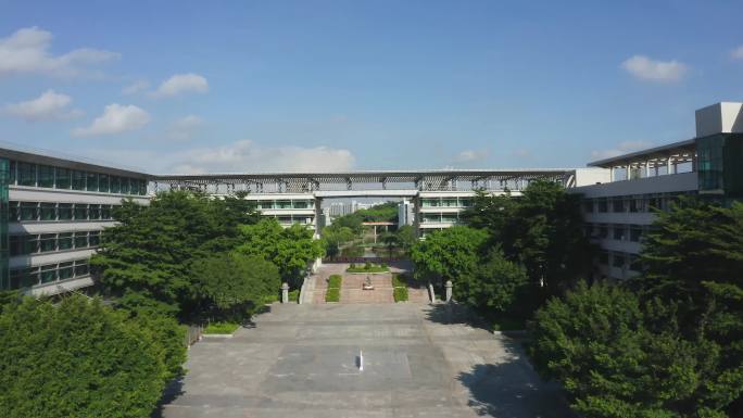 4K航拍广州大学城广东药科大学2