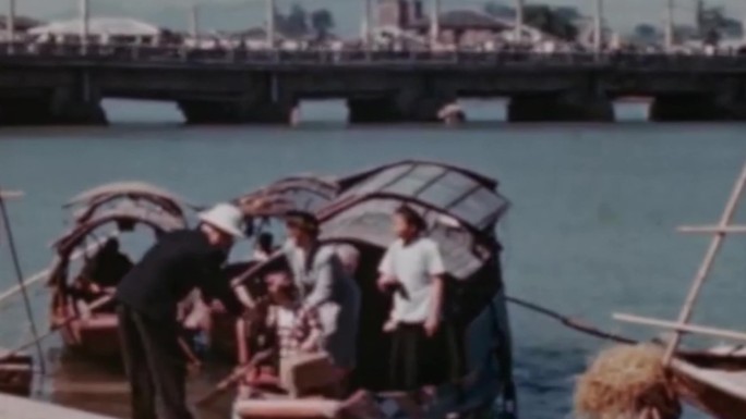 30年代湛江港停泊码头港口渔船货船外国人