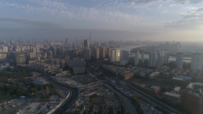 4K龙华寺上空看黄浦江