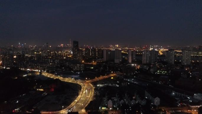 4K夜景龙华寺上空看黄浦江