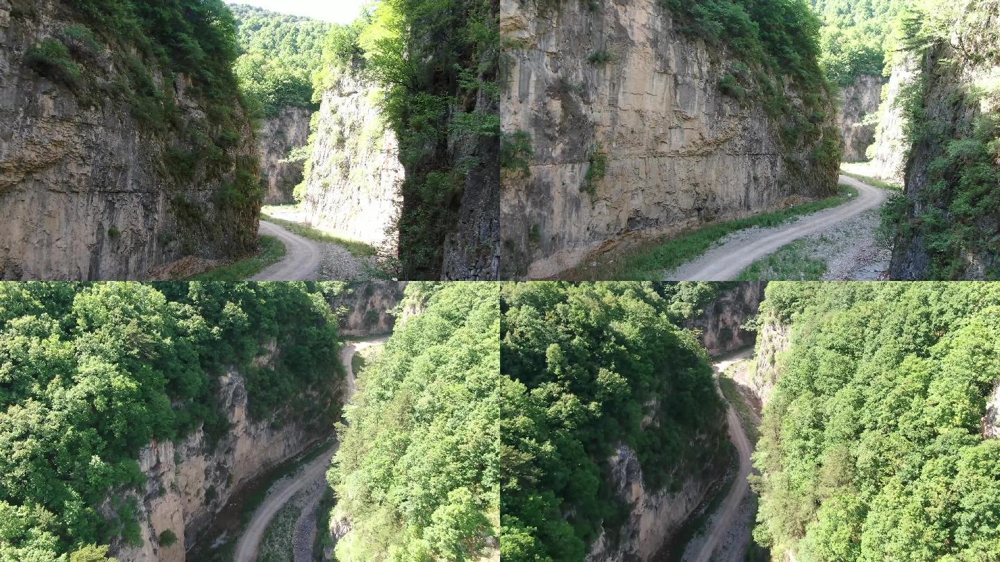 深山大峡谷蜿蜒曲折的峡谷