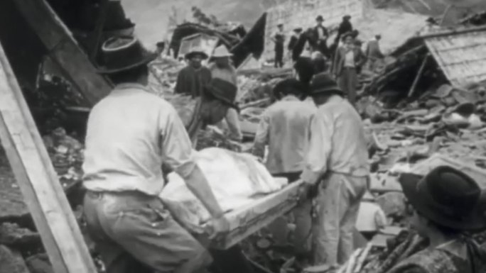 50年代厄瓜多尔特大地震摧毁街道建筑房屋
