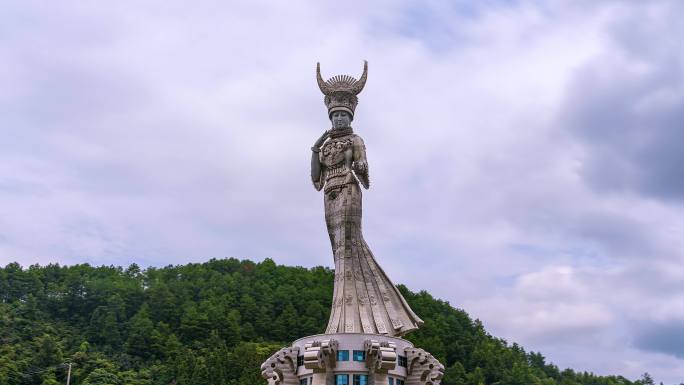 苗族女神“仰阿莎”雕像延时摄影