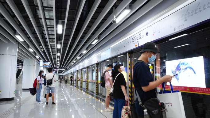 广州地铁站，扫码进站，下班高峰4k视频