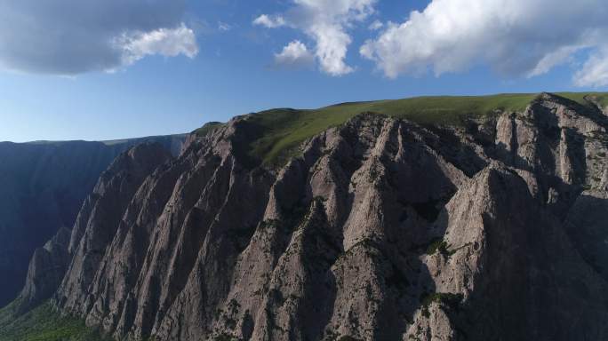 4k航拍甘加秘境白石崖达里加山