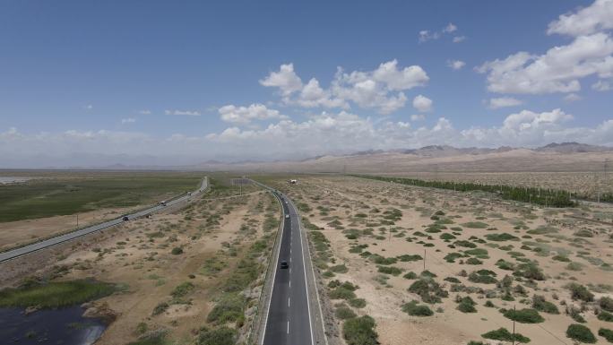 4k航拍沙漠公路沙漠汽车形式