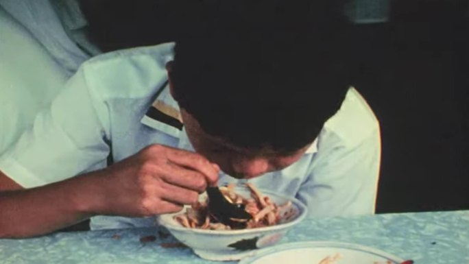 60年代香港教会中学中专技校学生饮食食堂