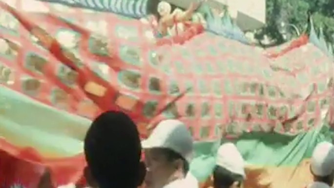 90年代澳门庆祝春节舞龙