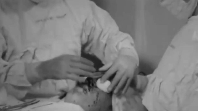 30年代医院大夫护士手术室急诊包扎治疗
