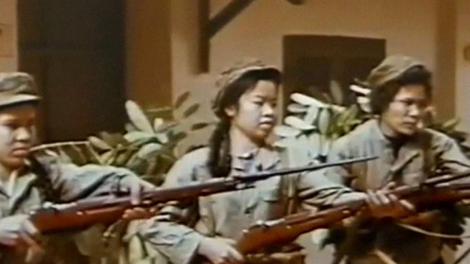 70年代战备工厂乡村民兵预备役组织射击