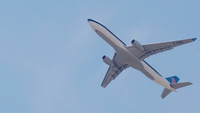 HD飞机飞过天空、离别坐飞机离开