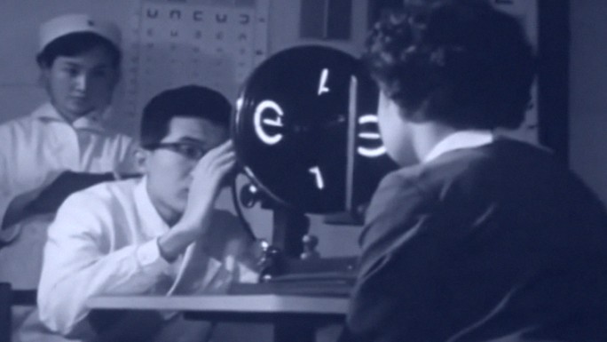 40年代眼科医生大夫健康视力色盲色弱检查
