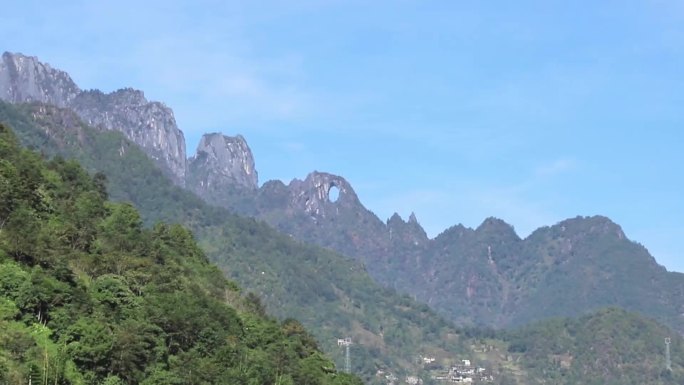 怒江大峡谷沿线风光