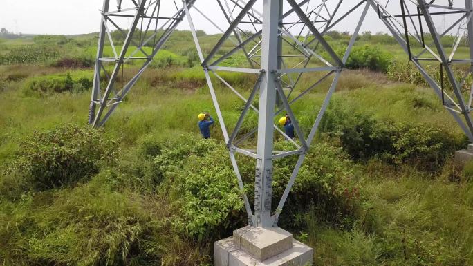 国家电网电力夏季高温巡线铁塔4K超清