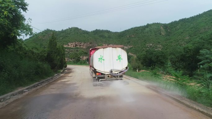 洒水车