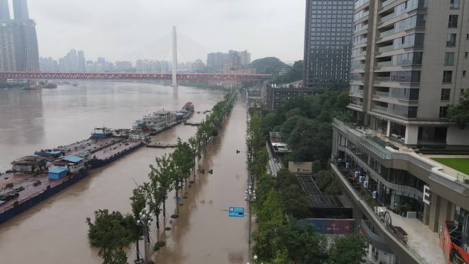 重庆洪水东原1981滨江路洪峰前后对比