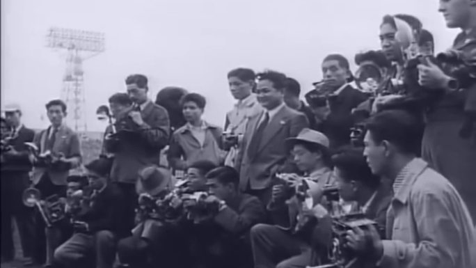 50年代早期新闻记者拍照照相机闪光灯新闻