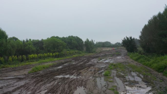 泥泞道路