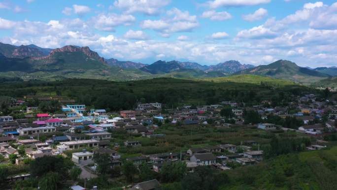 群山村庄航拍