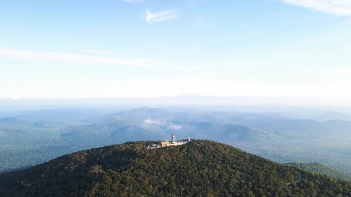 4K航拍虎林神顶峰空镜