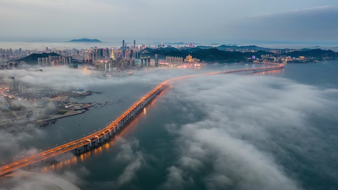 大连星海湾跨海大桥平流雾