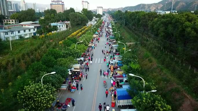 航拍疫情后惠民集市高清素材