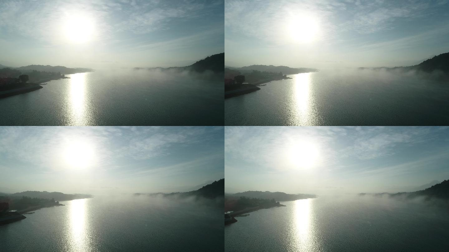 广东河源万绿湖日出晨雾