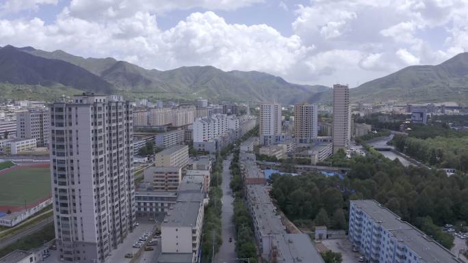 4K-HLG原素材-青海湟源县交通主干道