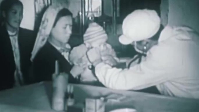 50年代小孩打针接种种豆天花