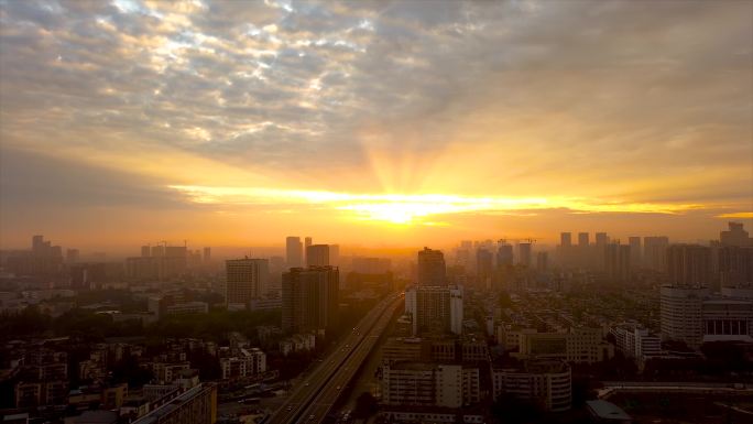 城市地平线朝霞日出朝阳晨曦大范围延时