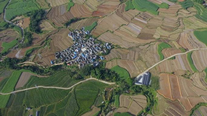 云南德宏州盈江县乡村地貌风景