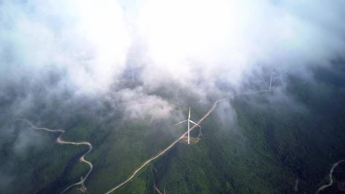 4k航拍山区穿云风电站