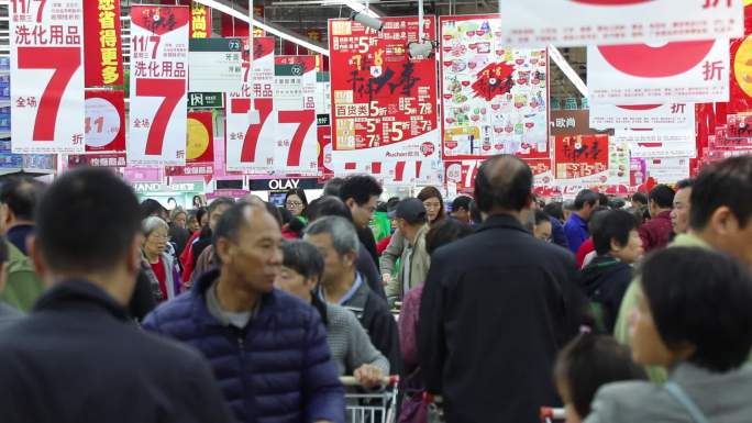 春节国庆节超长超市人流排队画面