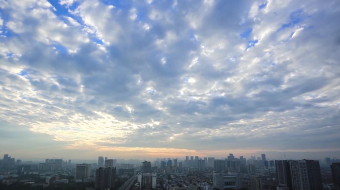 城市天空朝霞蓝天白云延时4K