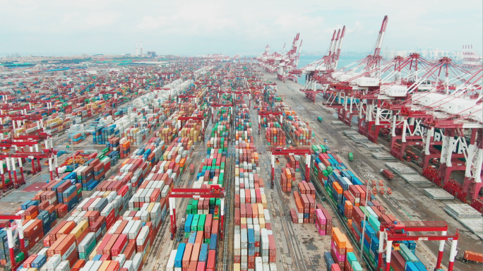 4K青岛港口货运码头贸易物流集装箱自动化