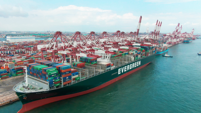4K青岛港口货运码头贸易物流集装箱自动化